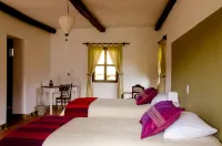 Tambo Sapalanchan Hotels in 