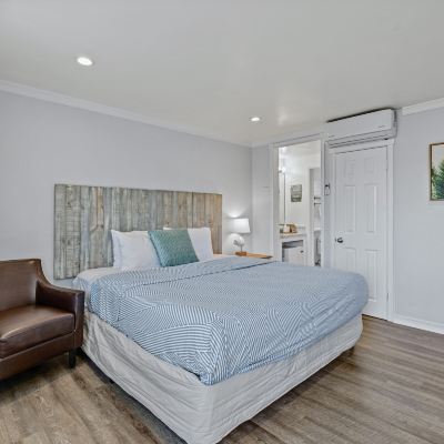 Deluxe Classic Queen Room Ocean Lodge Santa Monica Beach Hotel Promo Code