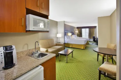 Holiday Inn Express & Suites Bryan-Montpelier