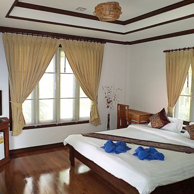Deluxe Bungalow-Double Bed Blue Diamond Resort Promo Code