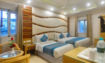 The Gold Regency - 02 Mins from New Delhi Railway Station