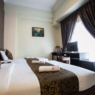 Bilik Deluxe Keluarga Kupon RJ Hotel Kulai