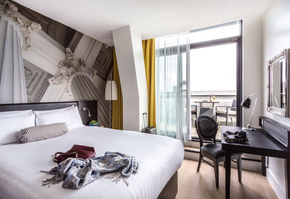 標準特大床房（帶傢俱陽台）