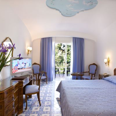 Classic Triple Room With City View Grand Hotel La Favorita Promo Code
