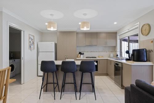 Bay Retreat Three-Bedroom House