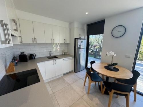 两卧室联排别墅