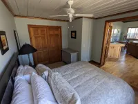 Calamity Jane's Hideaway 1-Bedroom, 1-Bath, Huge Deck, Close to Main Street Hotels in 