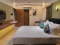 Hotel Vaishnavi Heights,  Solapur