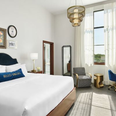 Deluxe King Room-Accessible The Darling Hotel Promo Code