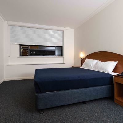 標準大床房（standard Queen Room-no Housekeeping） 珀斯南方大飯店優惠