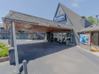 Thunderbird Lodge Hotels in Mitchell