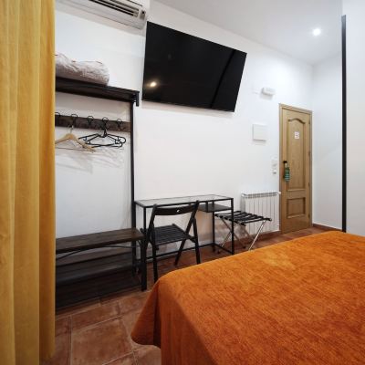 Comfort Double Room, Private Bathroom (Exterior) Hostal Las Fuentes Promo Code