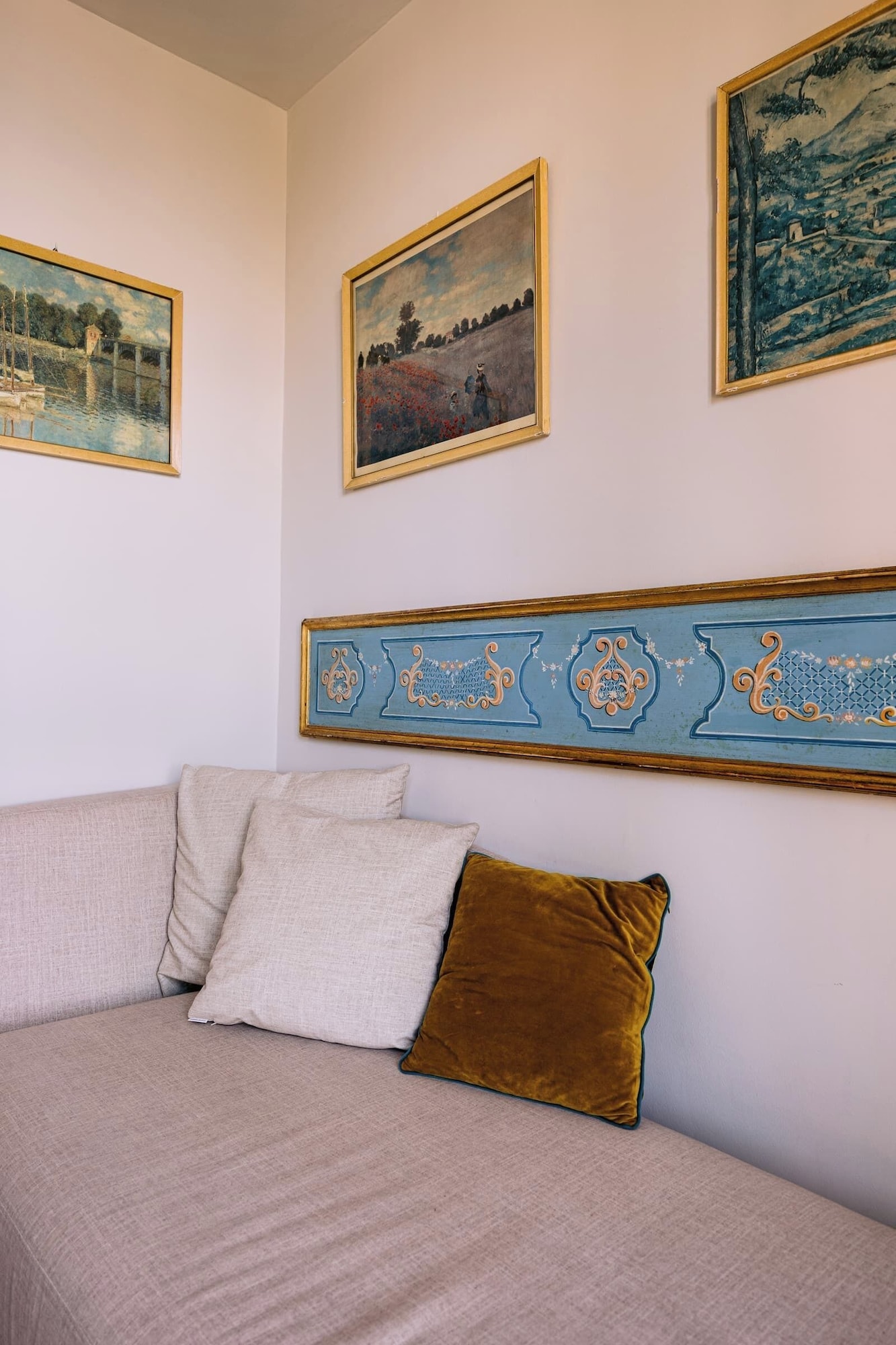 带阳台的山景小套间