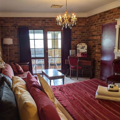 SPA Room-One Double Bed (Shared Balcony) Ettalong Beach Tourist Resort Promo Code