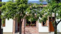 Oázis Apartmanok Hotel di 