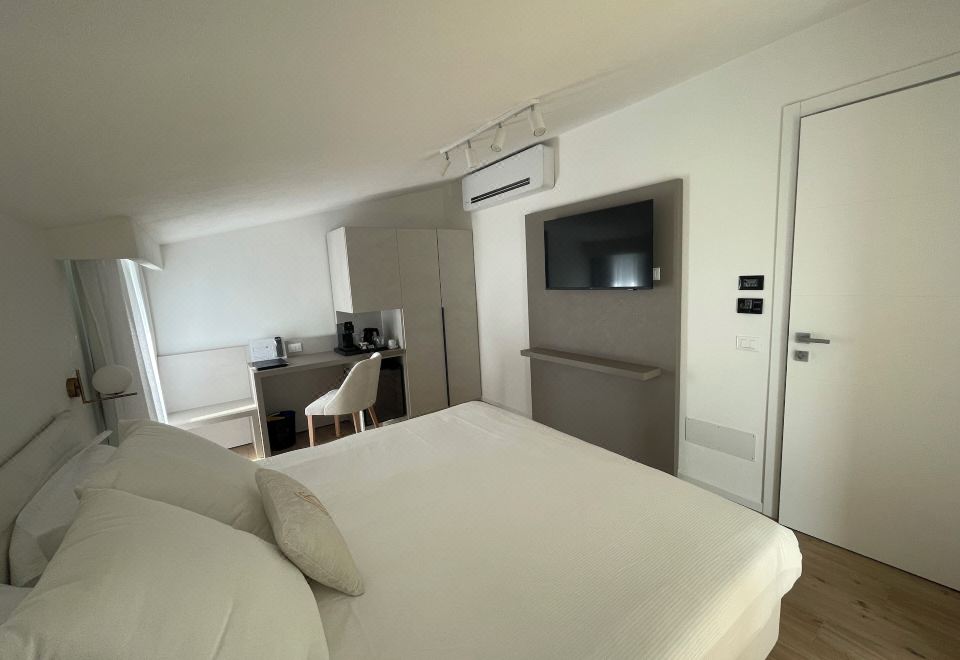 经济型双人房/双床房， 私人浴室， 山景