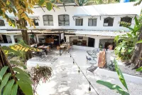 Believe Surf & Yoga Lodge Santa Teresa Hôtels à : 