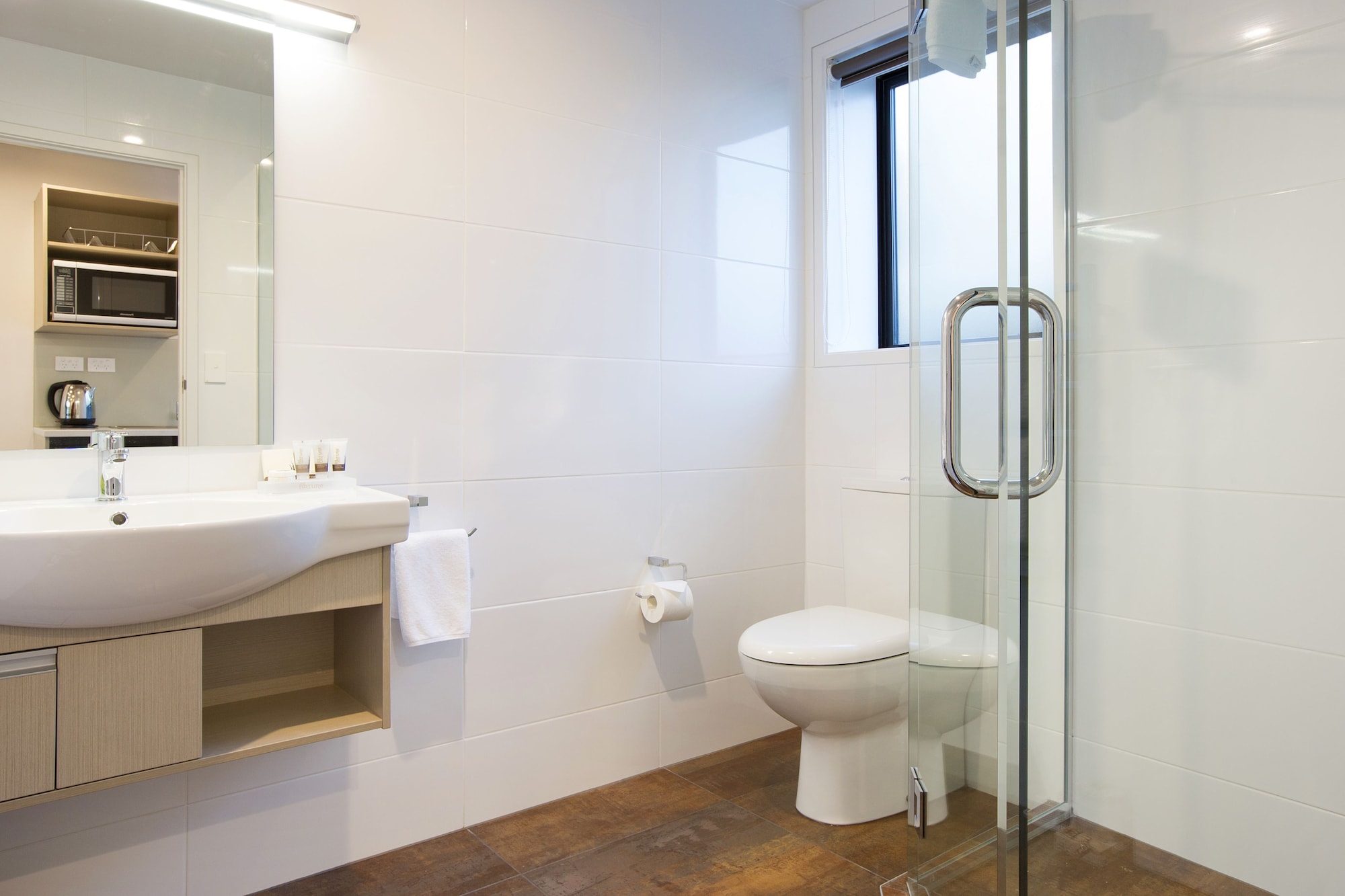 行政开间， 无烟房， 简易厨房