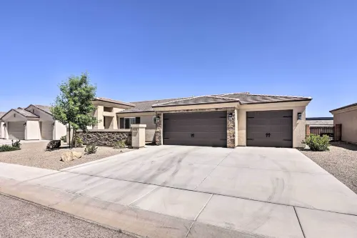 Idyllic Kingman Retreat with Yard - Near Hiking