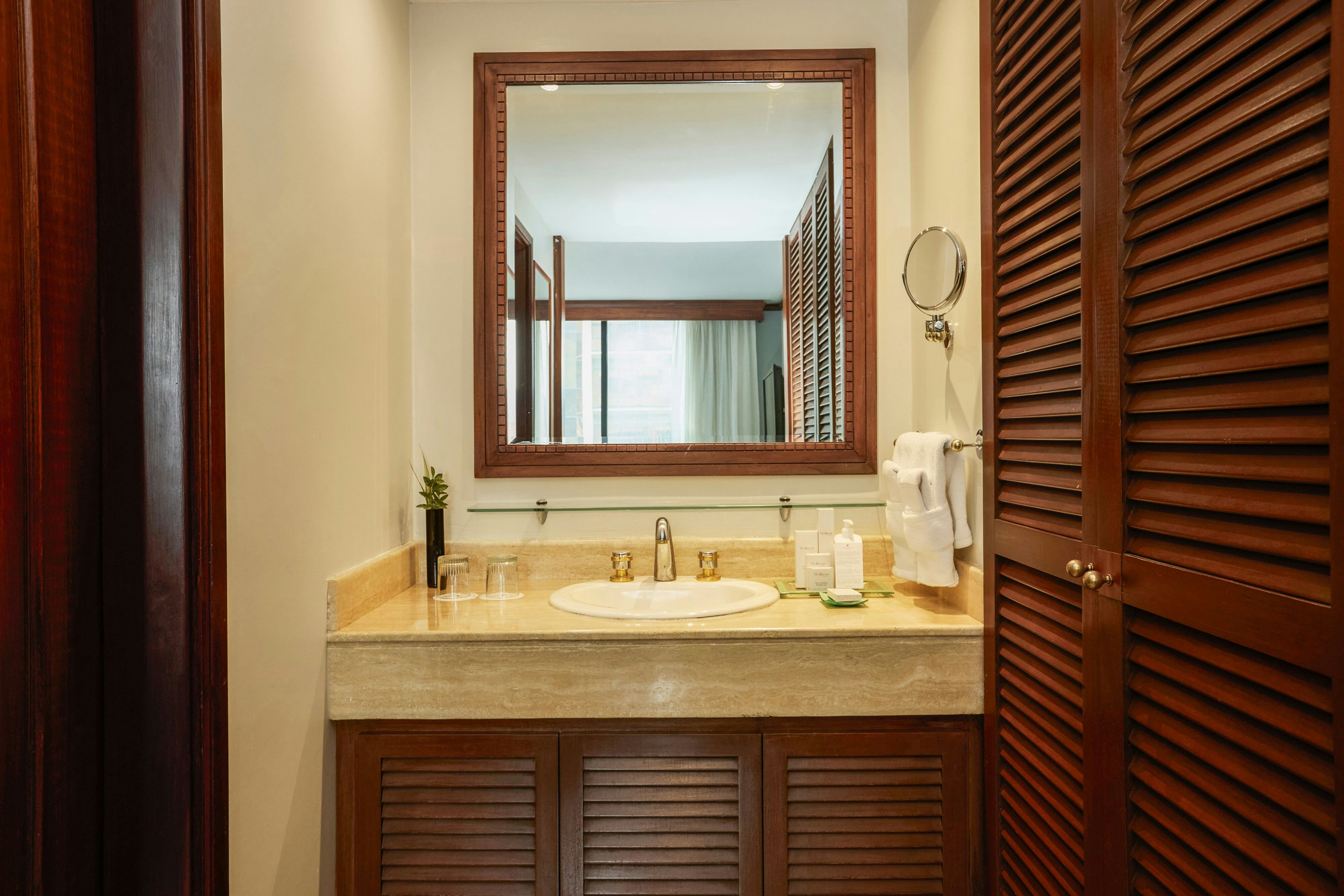 One Bedroom Executive Suite With City View