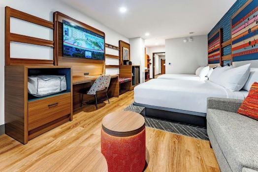 OKANA Resort & Indoor Waterpark
