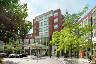 The Inn at Penn, A Hilton Hotel Hotels in 