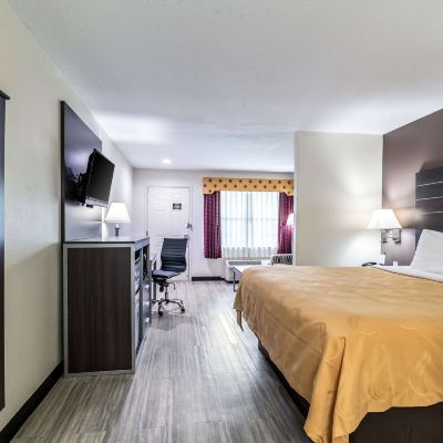 King Suite-Smoking Quality Inn & Suites Canton Promo Code