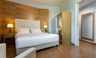Zeus Essence Dolce by Wyndham Milan Malpensa - Housity