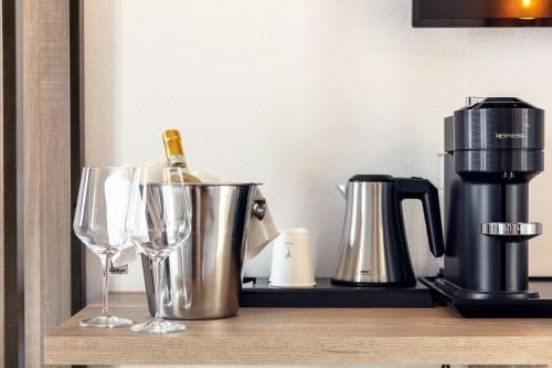 侧面海景豪华双人房