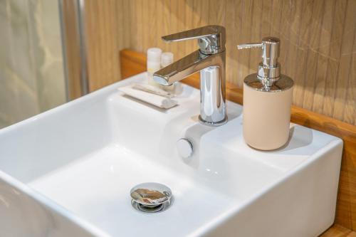 Superior Double Room With Indoor SPA Bath