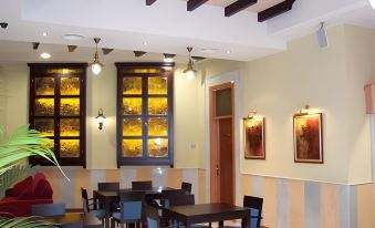 Hotel Don Miguel Plaza - Housity