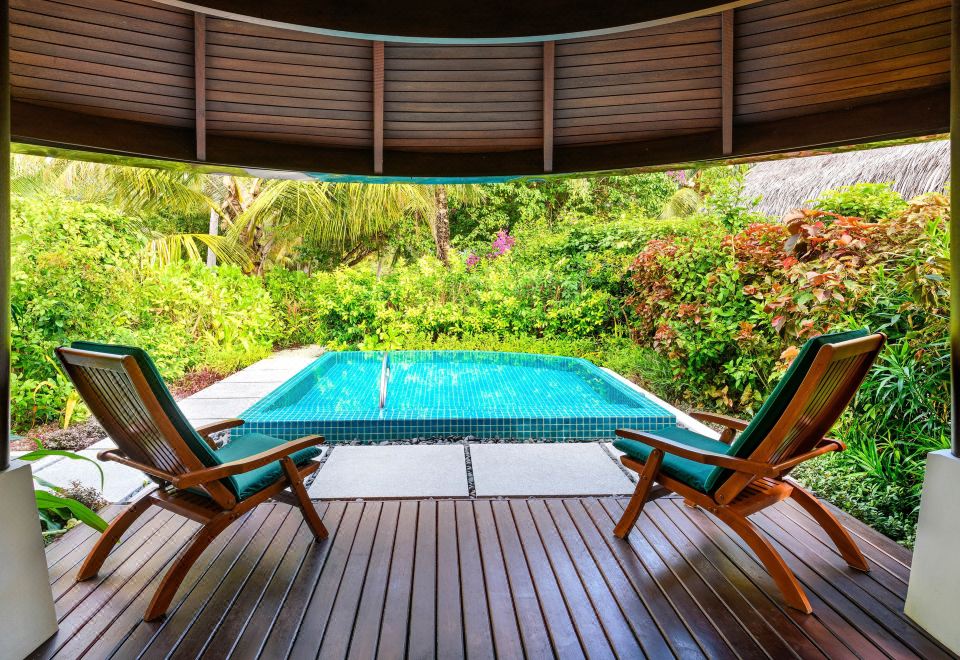 Sheraton Maldives Full Moon Resort & SpaCottage, 1 King, Island view, Plunge pool