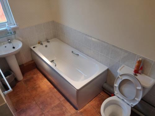 Blissful Escape Hengar Manor Three-Bedroom House