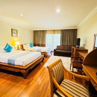 Deluxe Queen Room With Pool View Cyberview Resort & Spa Promo Code