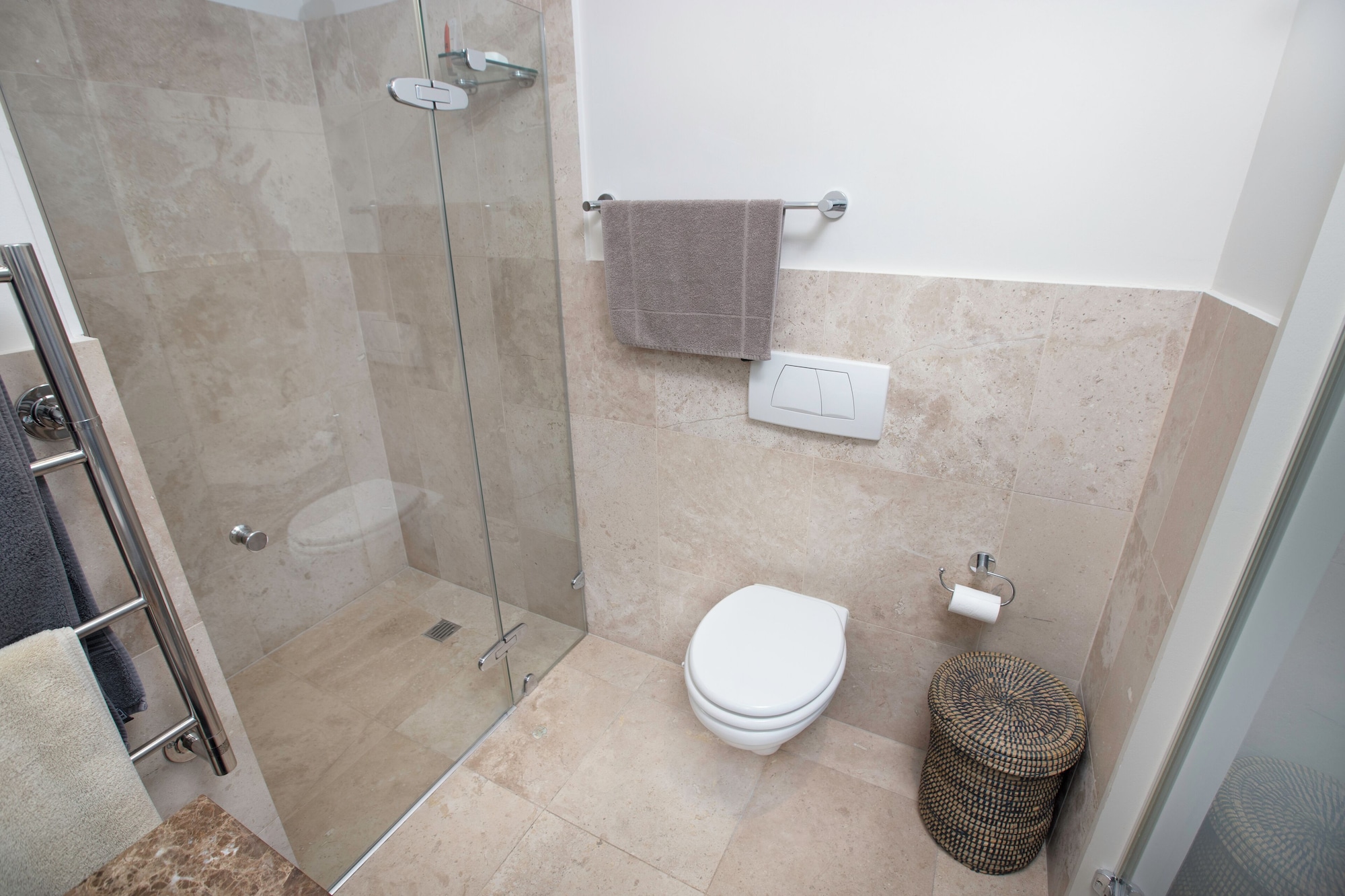 Mountain Marina Luxury Apartments三卧室高级间1