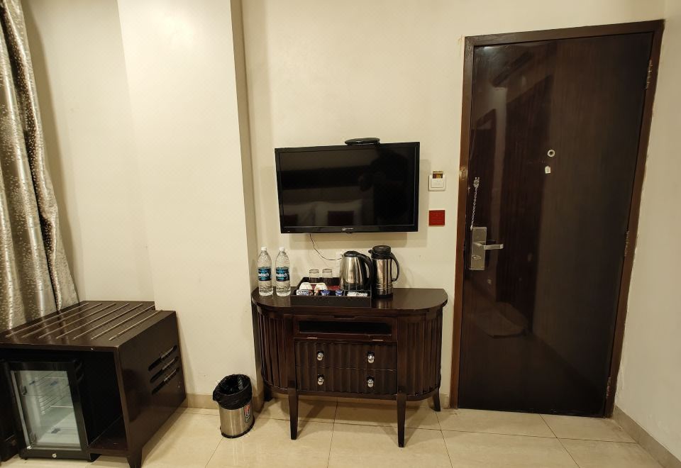 Vits PanchganiStandard Room