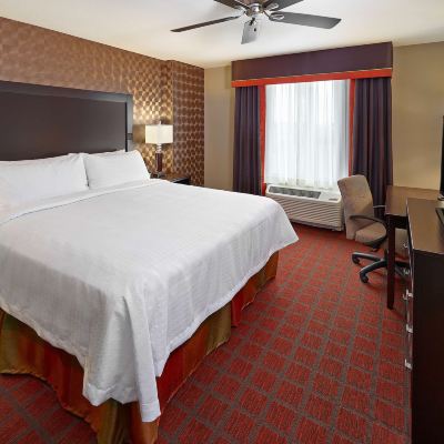 One-Bedroom King Suite-Non-Smoking 卡爾加里機場希爾頓欣庭套房酒店優惠