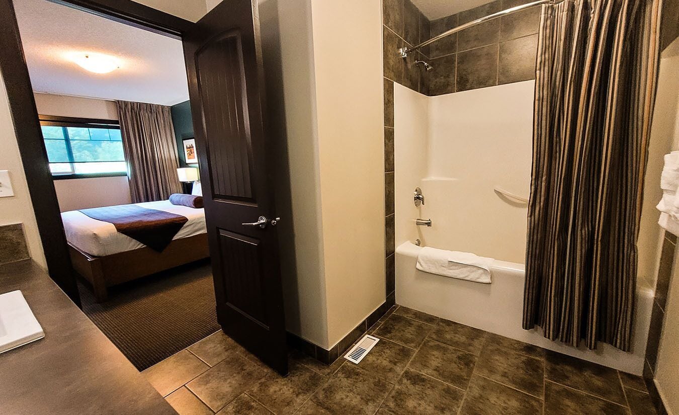 Cp两卧室+带书房， 两层