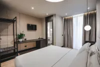 Miramare Boutique Hotel Отели в г. 