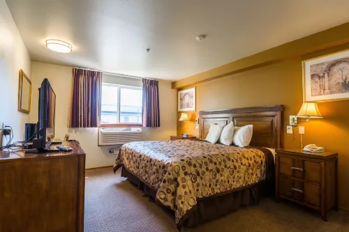Bay City Inn