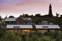 The Olive Exclusive All-Suite Hotel Hotele w: 