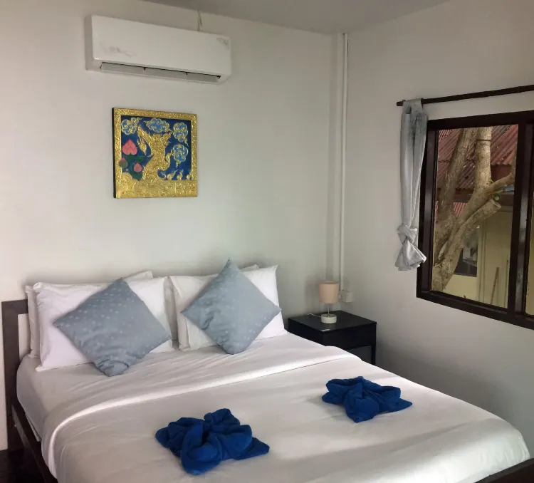 Pier Side Room
