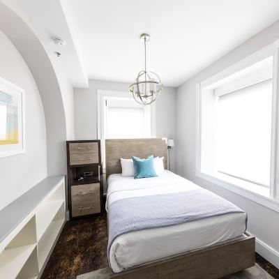 Basic Queen Room The Blackburn Inn and Conference Center Promo Code