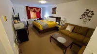 Motel West