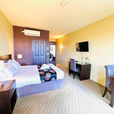 標準大床房 城市美景舒適酒店及套房優惠