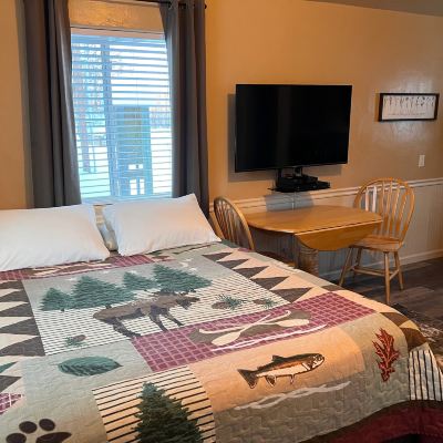 Traditional Cabin, 2 Queen Beds, Kitchenette Chinook Wind Cabins Promo Code