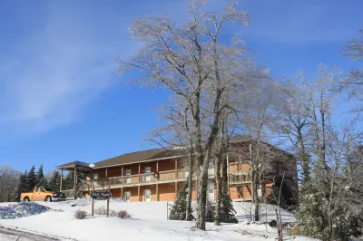 Smith Rock Chalets Hotel a 