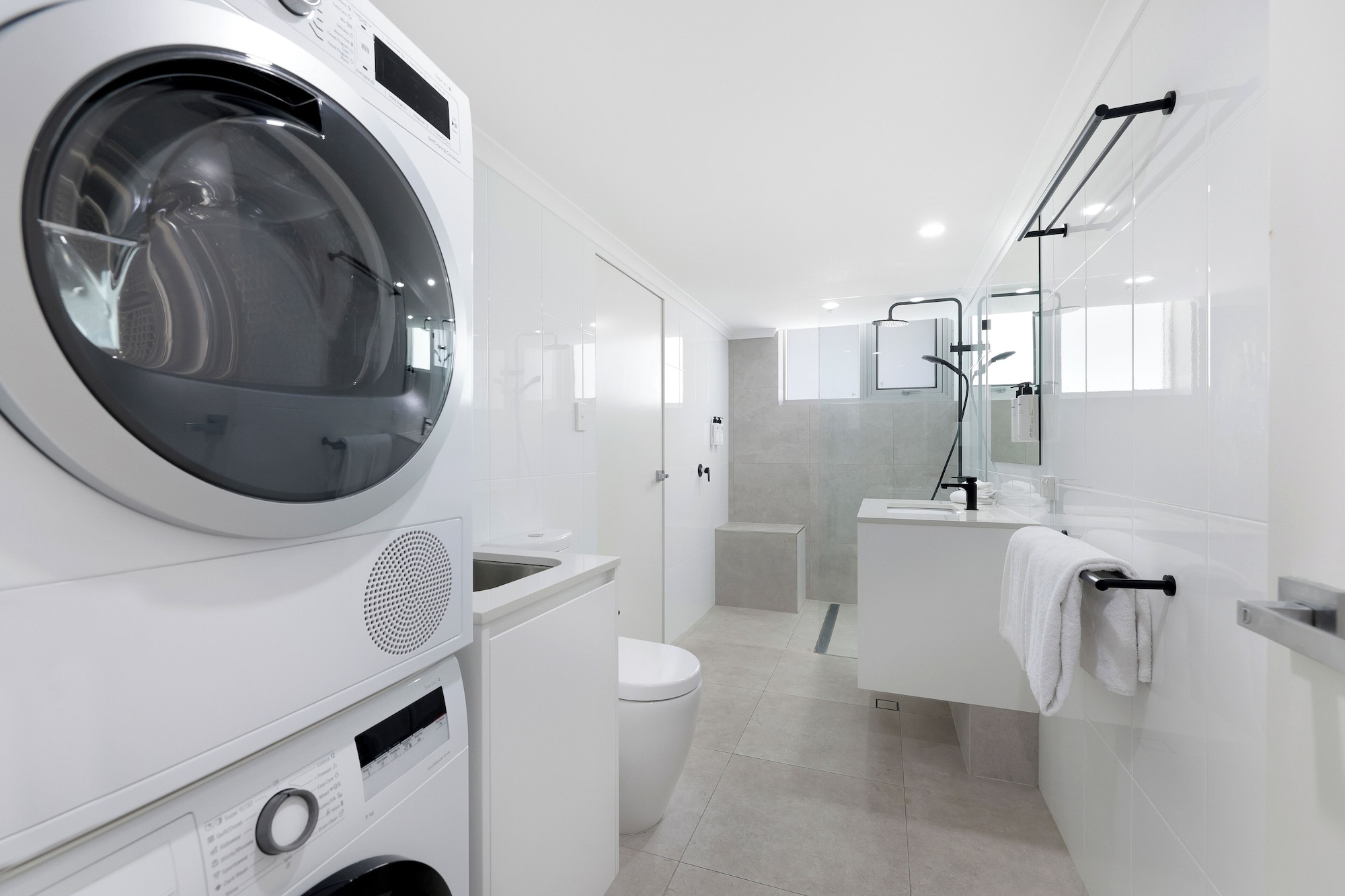 高级两卧室海景公寓