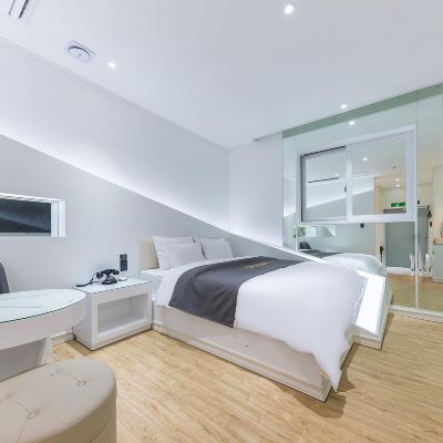 조명룸 Yesan Myeongpum Self Check-in Hotel 쿠폰