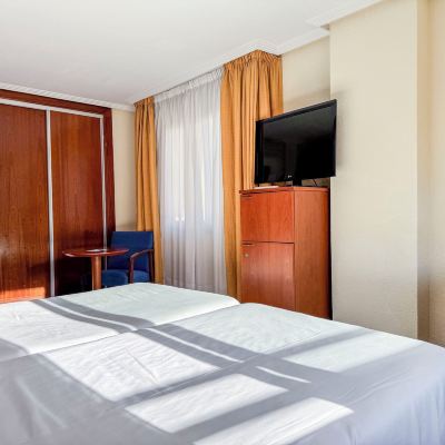 Double Room with Extra Bed Torreluz Centro Promo Code